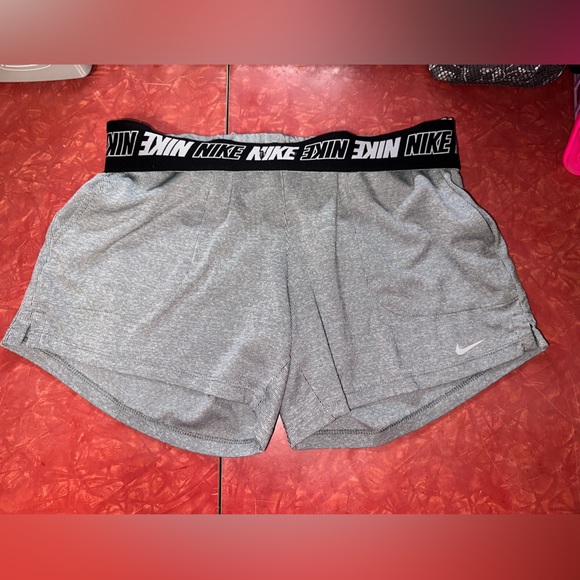 Nike Pants - 🖤NIKE WOMENS SHORTS WITH POCKETS